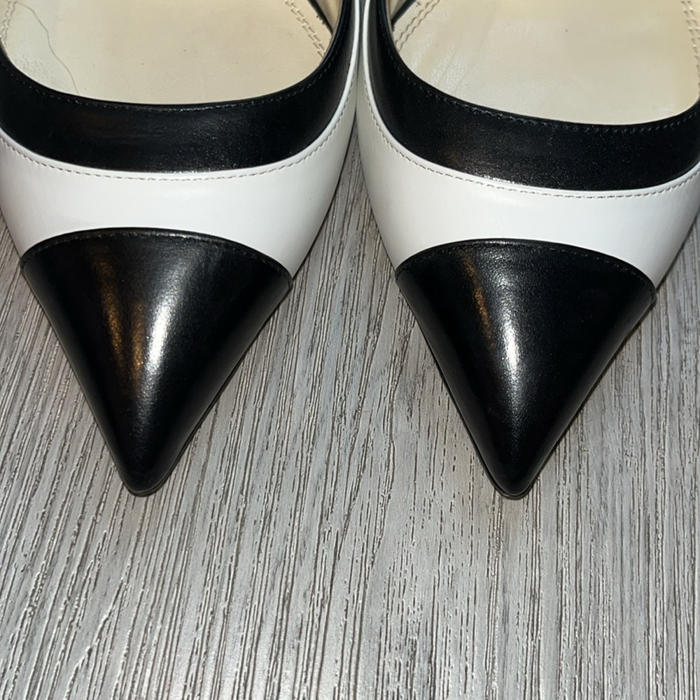 Ralph Lauren Collection White/Black Leather Pointed Toe Pumps - Picture 12 of 14